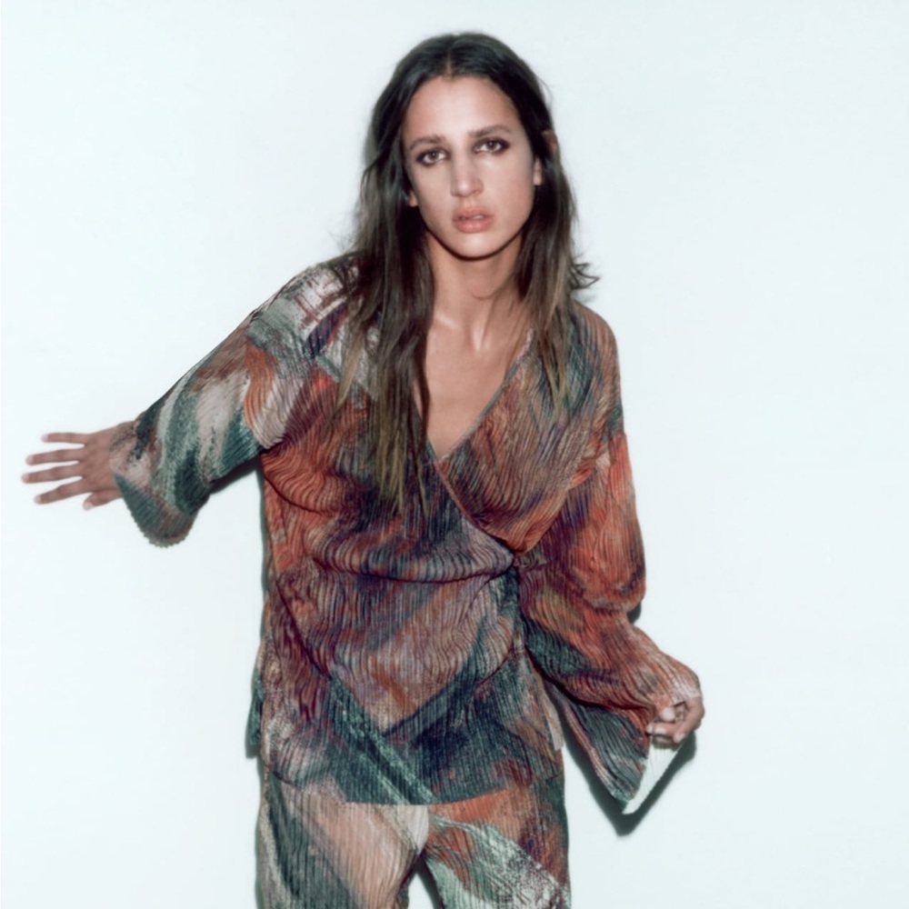 ZARA PRINTED PLEATED KIMONO